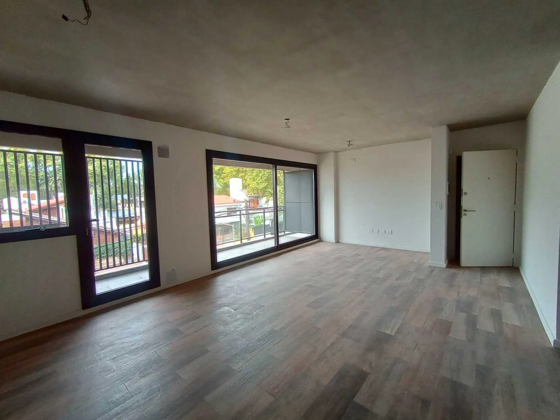 DEPARTAMENTO EN VENTA DOS DORMITORIOS EN ALBERDI foto 4