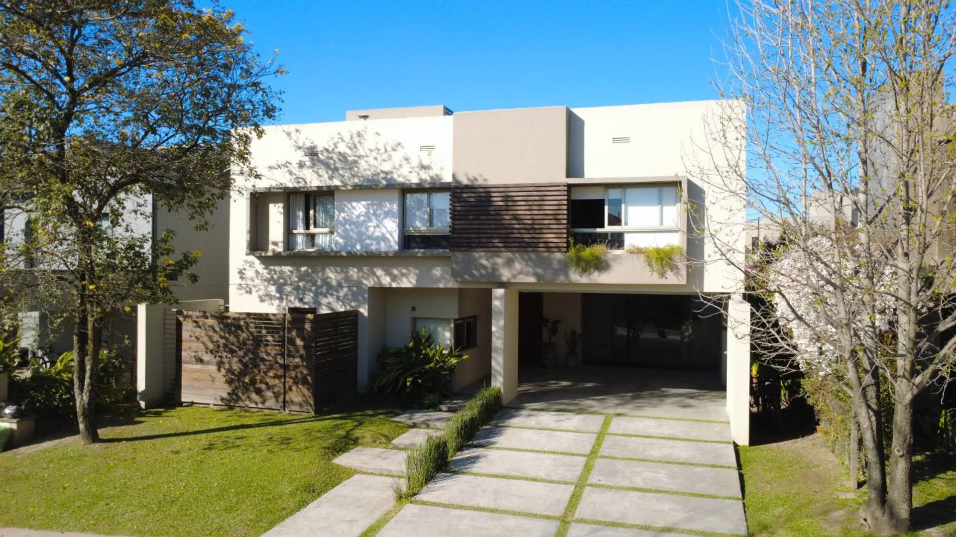 VENTA CASA 3 DORMIT BARRIO PRIVADO LOS TIPALES YB foto 3