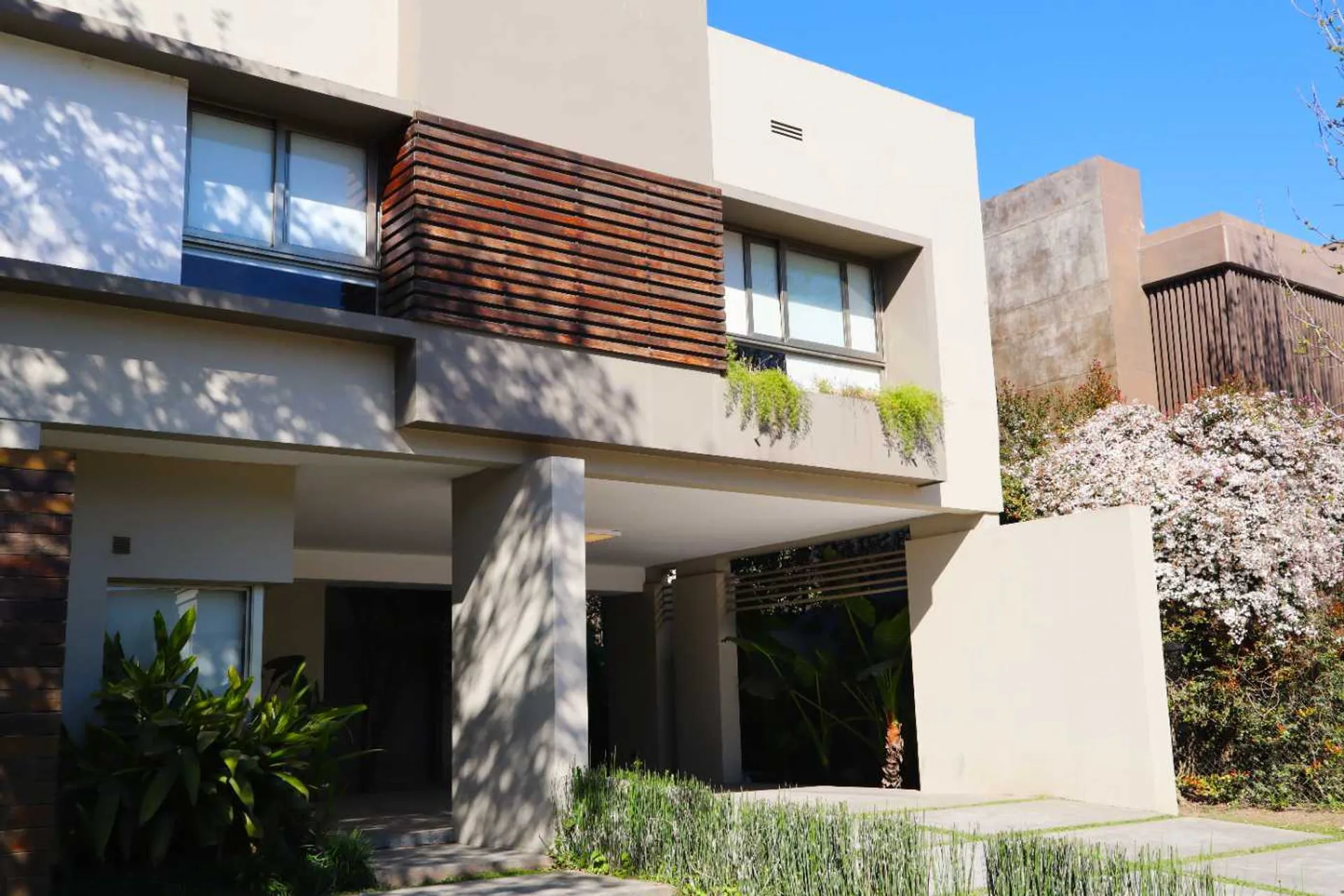 VENTA CASA 3 DORMIT BARRIO PRIVADO LOS TIPALES YB foto 4