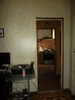 VENTA DE CASA EN LOTE PROPIO DE CUATRO AMB. ZONA CHILAVERT foto 3