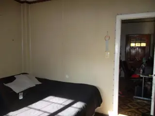 VENTA DE CASA EN LOTE PROPIO DE CUATRO AMB. ZONA CHILAVERT foto 5