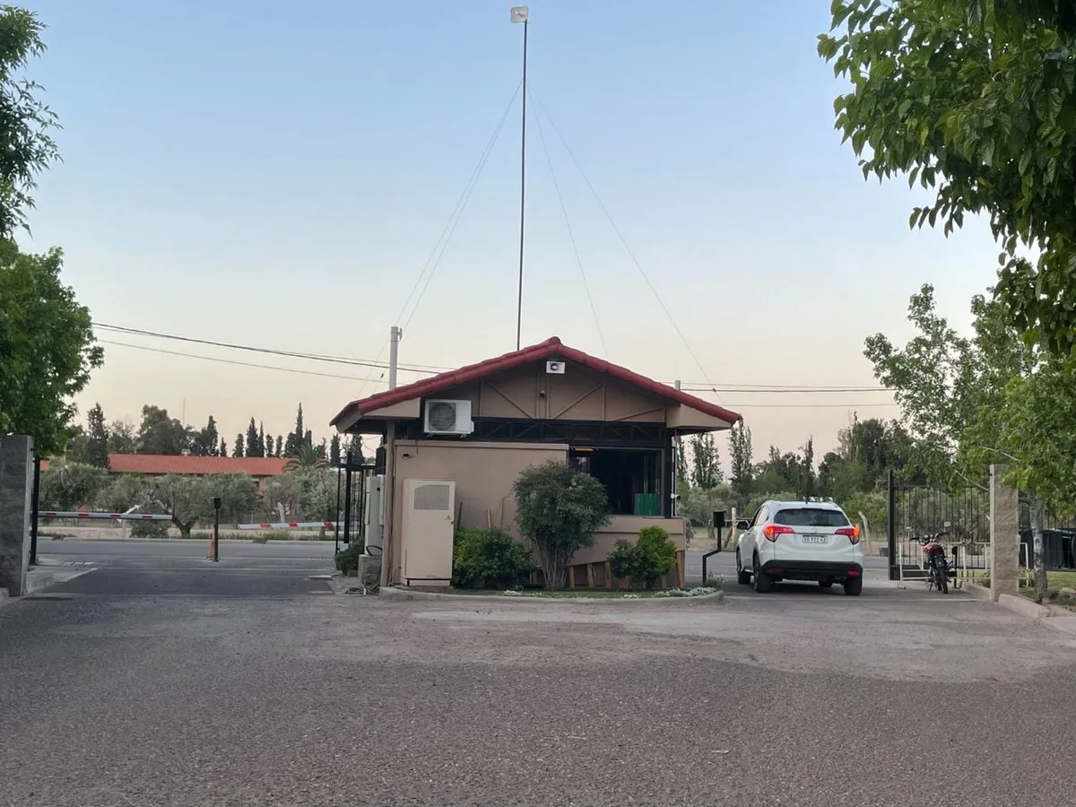 VENTA CASA Bº PRIVADO EL RESGUARDO - GUAYMALLEN foto 3