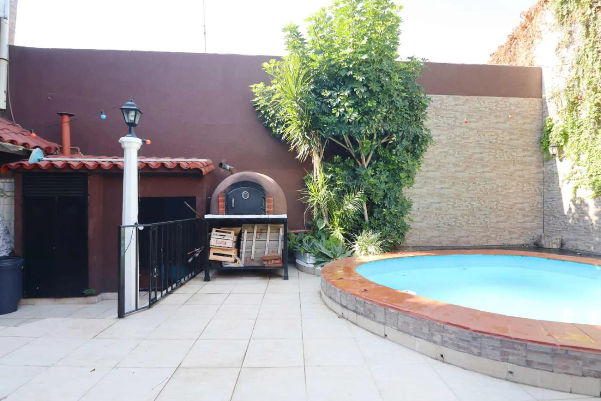 CASA 6 AMBIENTES VENTA RAMOS MEJIA PARRILLA PILETA foto 3