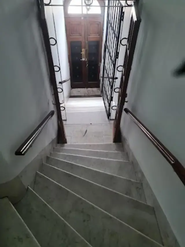 Retasado Venta Oficina Comercial Reciclada Escritura 6 privados sala de reuniones en Centro U$S170.000.