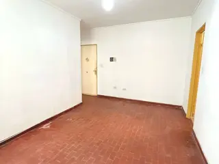 VENTA DEPARTAMENTO 2 AMBIENTES LATERAL - SUPER LUMINOSO - PISO ALTO - ELEODORO LOBOS 200 - CABALLITO foto 3