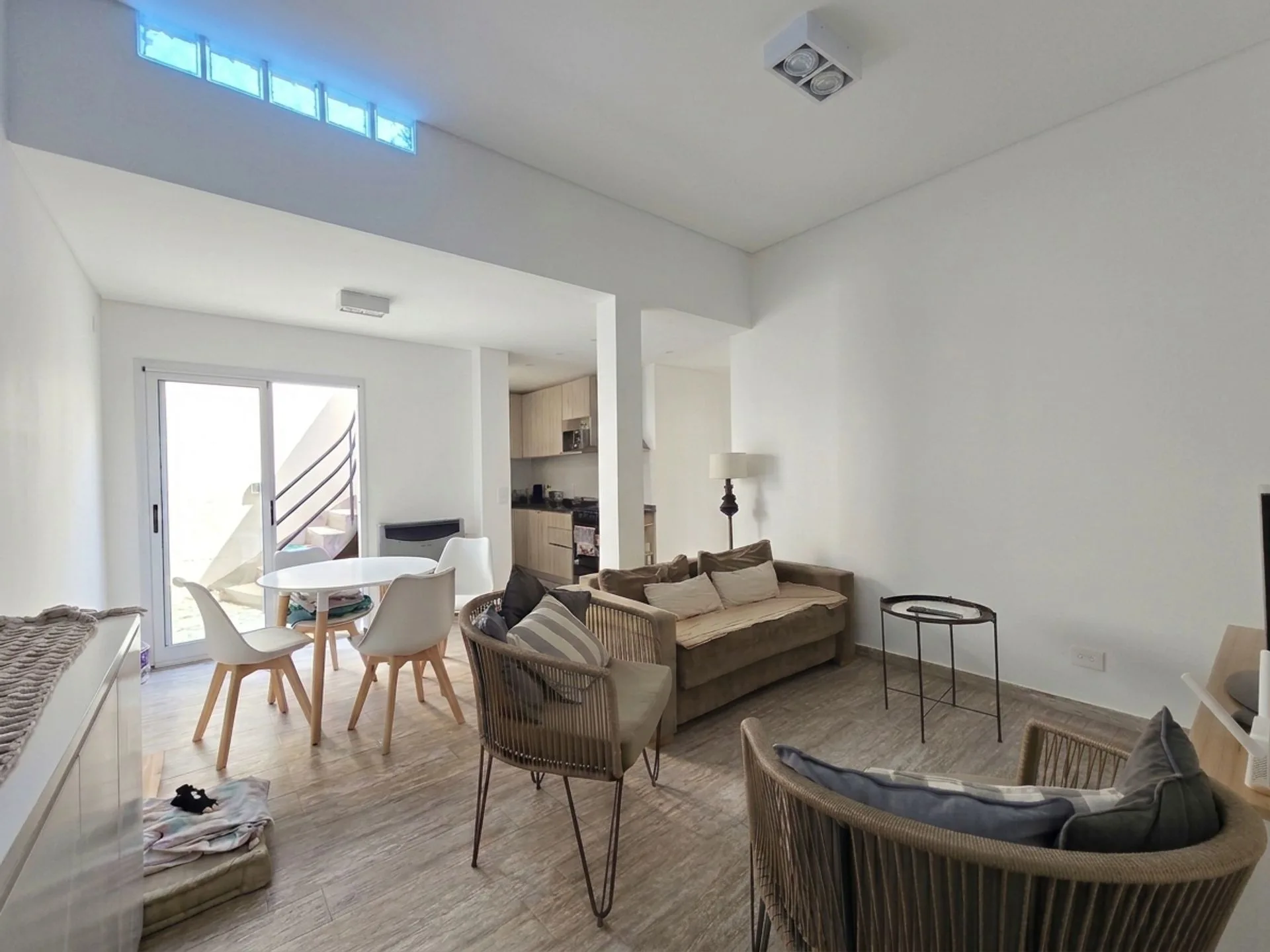 VENTA PH CUATRO AMBIENTES CON TERRAZA EN BELGRANO foto 2