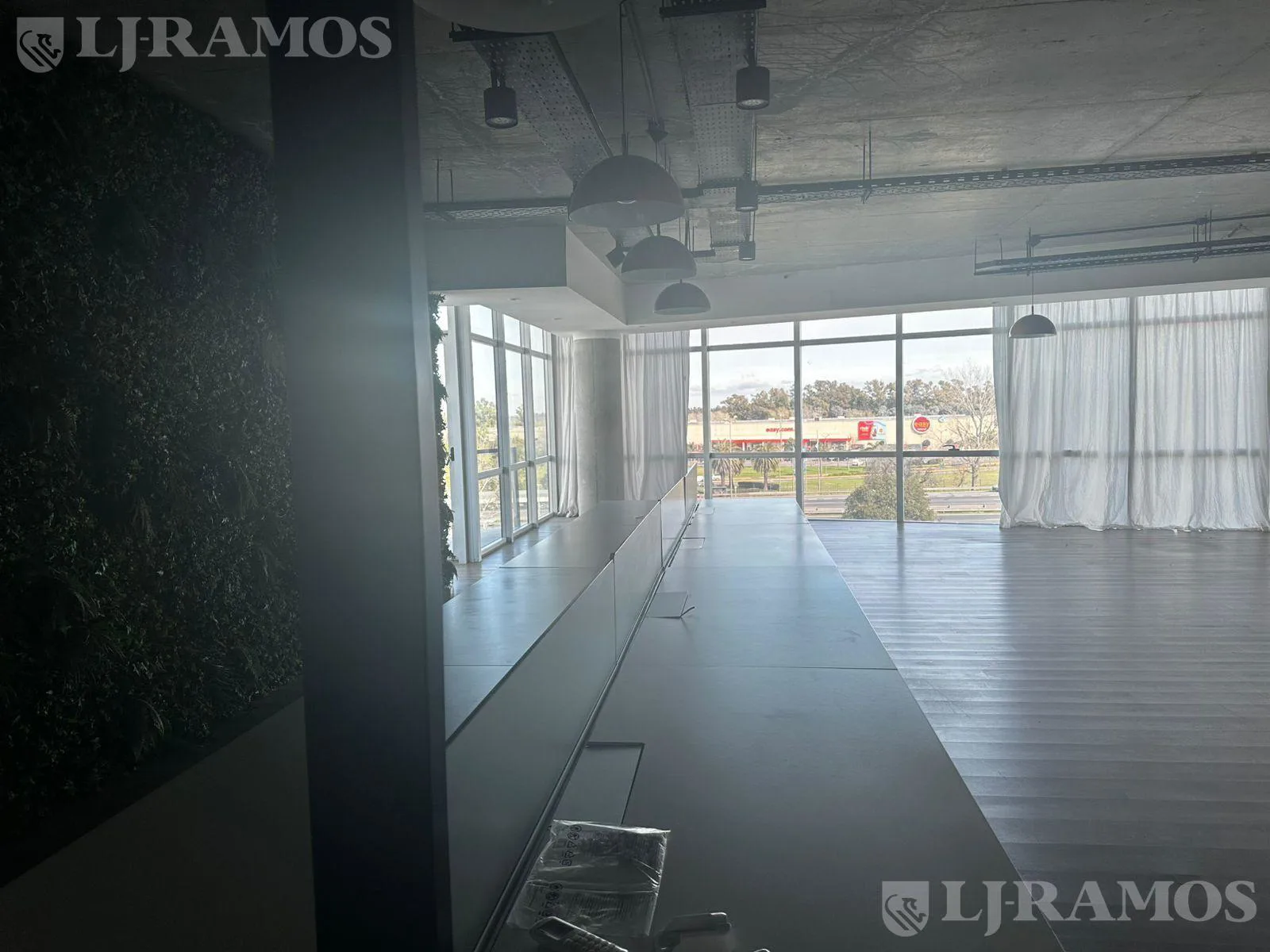 Oficinas SportClub en Escobar!  Excelente ubicación - PG foto 3