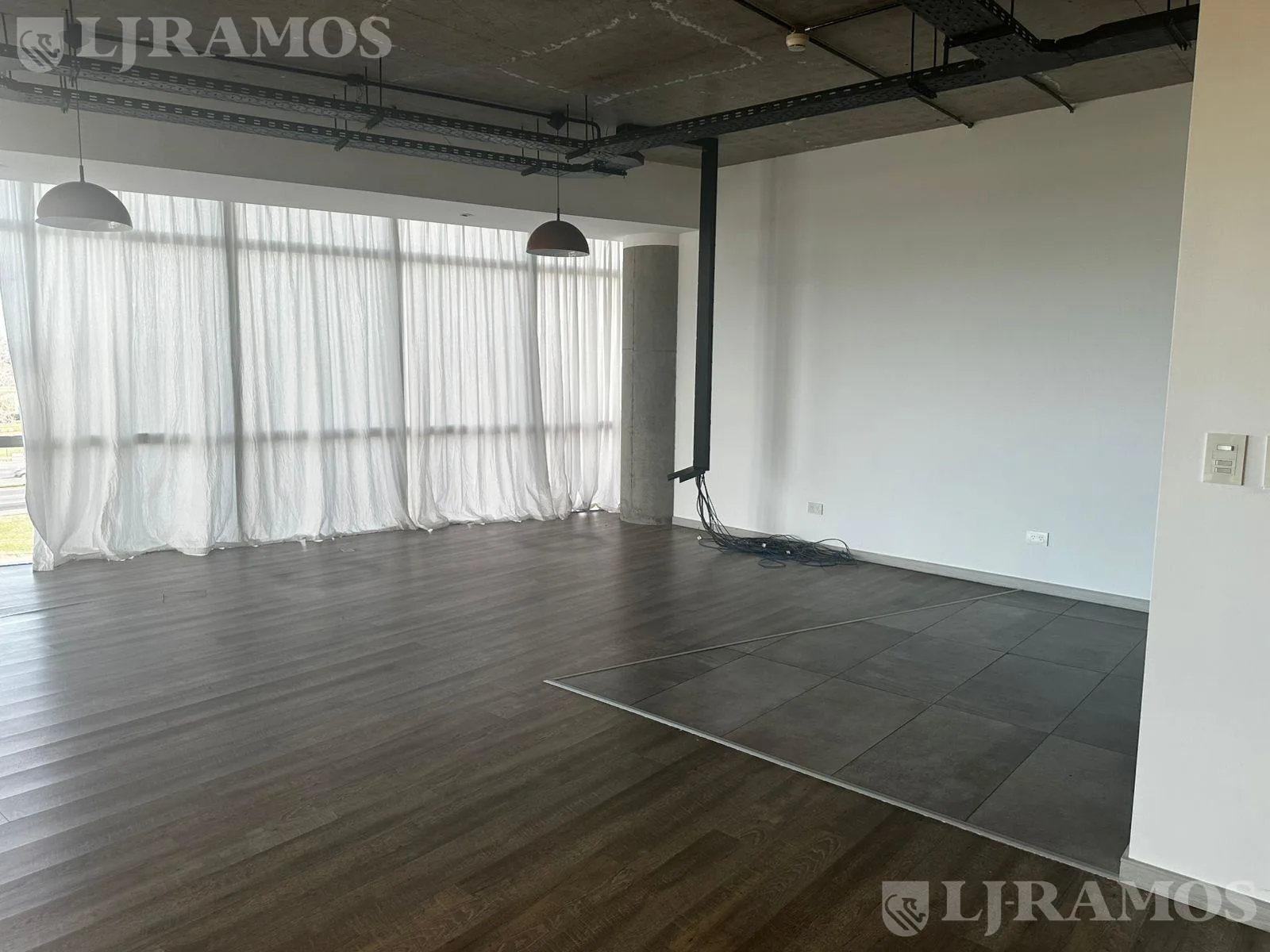 Oficinas SportClub en Escobar!  Excelente ubicación - PG foto 4