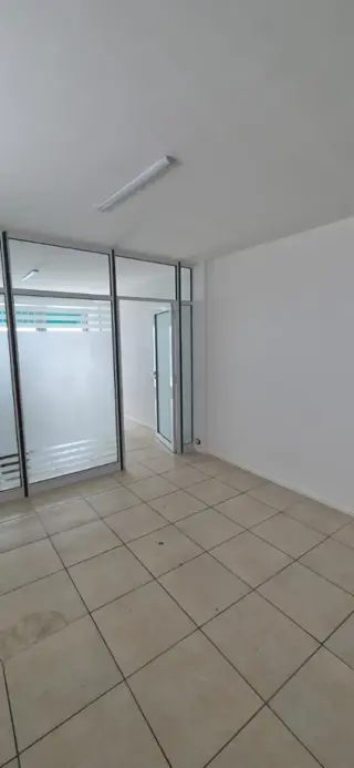 Alquilo Hermosa Oficina de 32 m² en Perfecto Estado en El Corazón del Microcentro foto 5