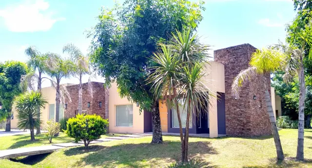 HERMOSA CASA EN VENTA EN COUNTRY SAN PATRICIO, MORENO FCO ALVAREZ
