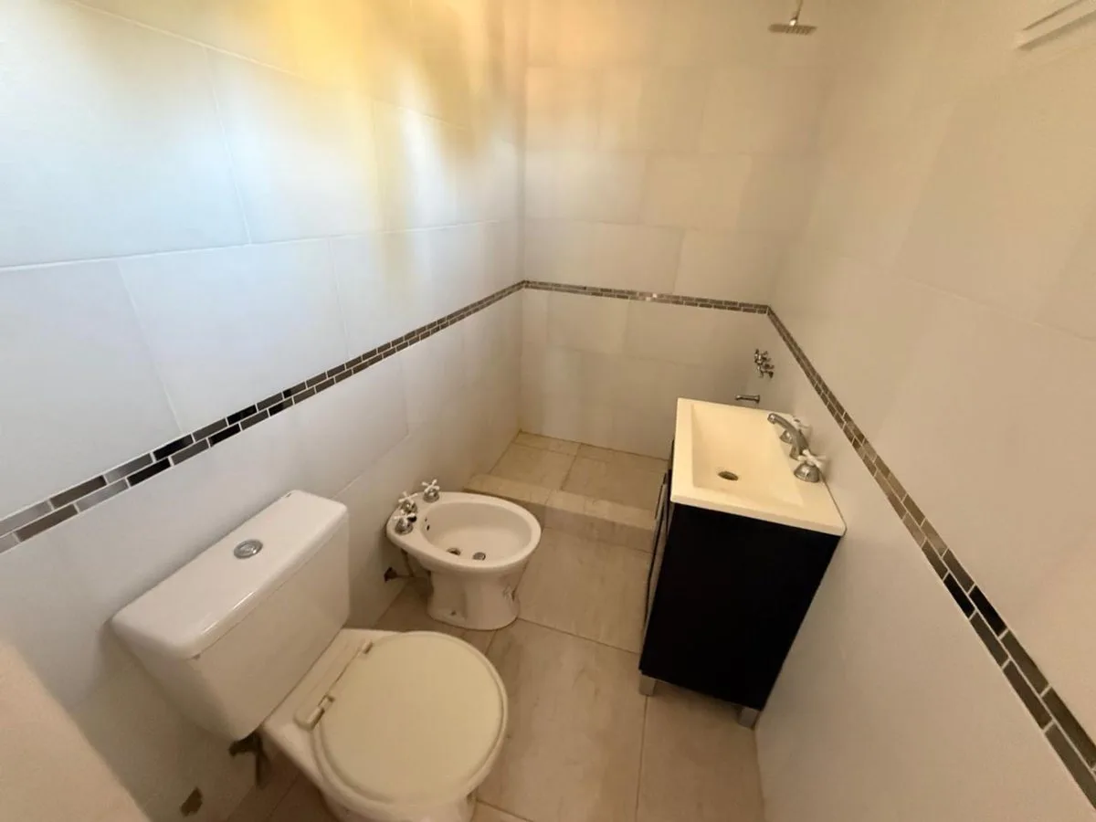 Casa a terminar en Acantilados a 8 cuadras del mar foto 4