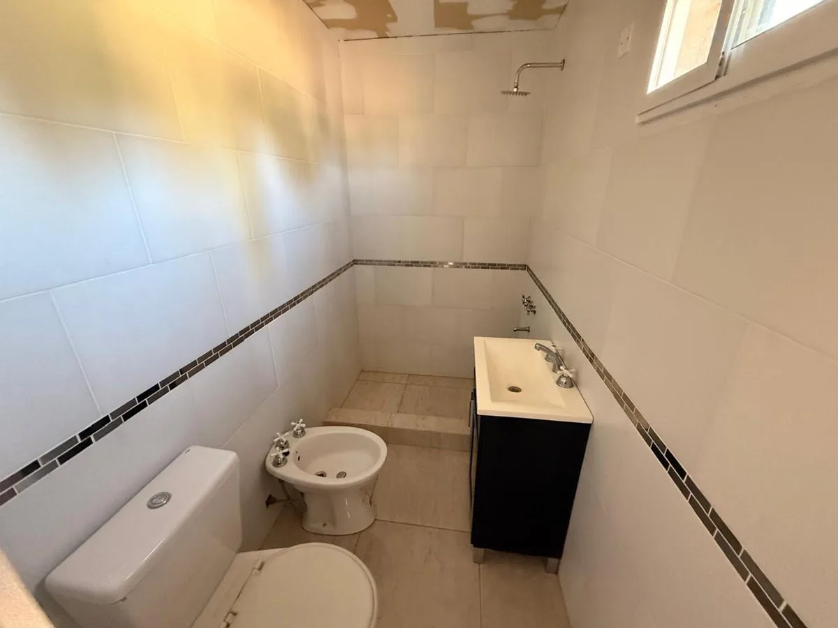 Casa a terminar en Acantilados a 8 cuadras del mar foto 5