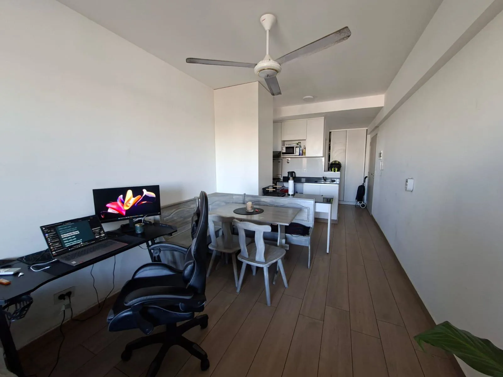 Departamento en venta con renta - Coghlan foto 4