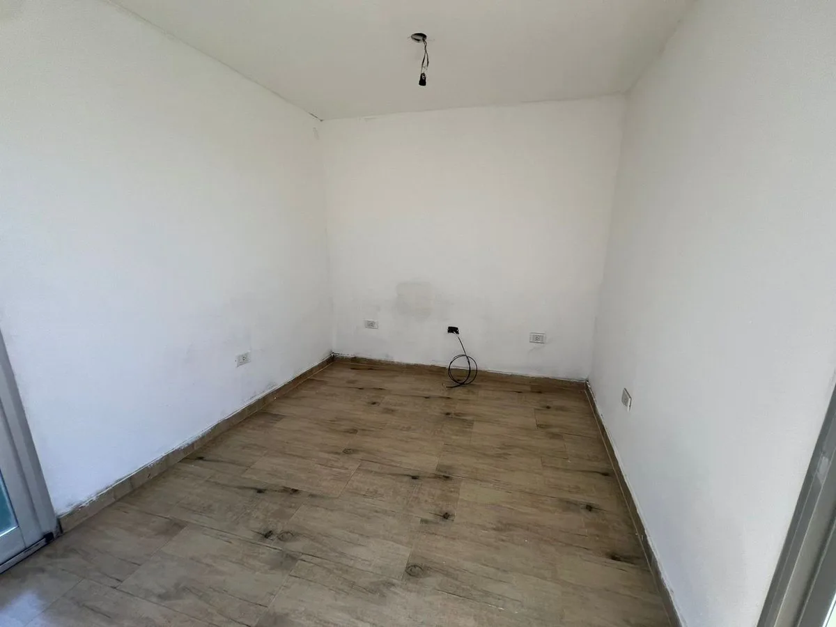 duplex 4 amb en venta con doble balcón y patio foto 5