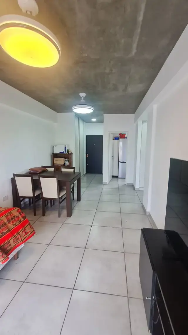 VENTA EXCELENTE DEPARTAMENTO 2 AMBIENTES AL FRENTE EN VILLA LUZURIAGA. APTA CREDITO BANCARIO
