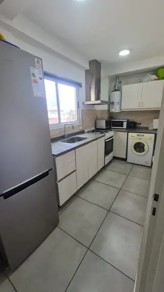 VENTA EXCELENTE DEPARTAMENTO 2 AMBIENTES AL FRENTE EN VILLA LUZURIAGA. APTA CREDITO BANCARIO foto 5