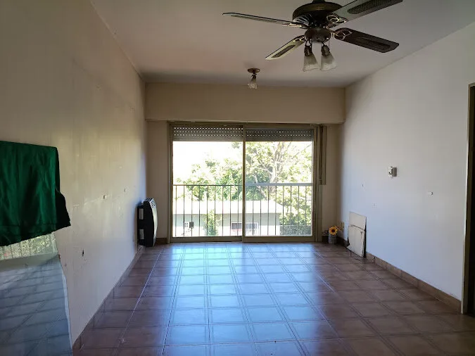 SEMIPISO 4 AMBIENTES AL FRENTE CON BALCON foto 2