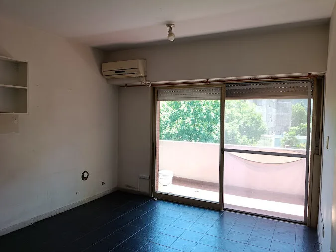 SEMIPISO 4 AMBIENTES AL FRENTE CON BALCON foto 5