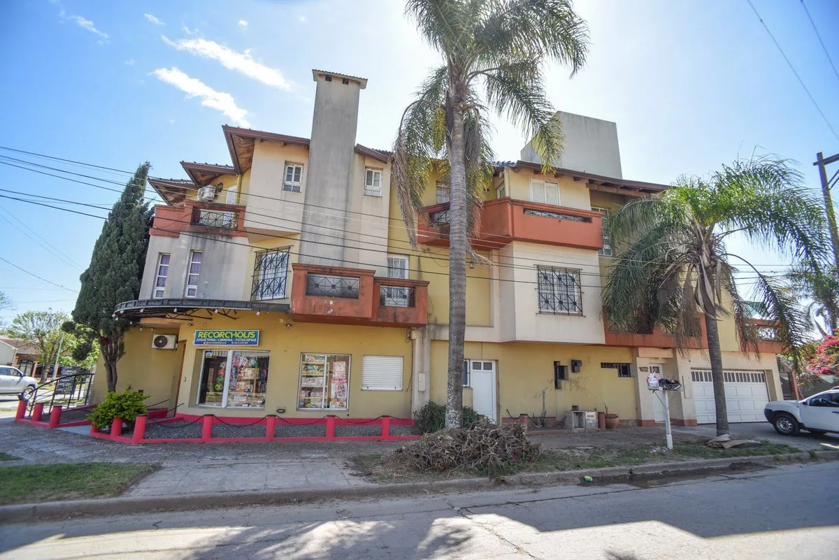 CASA DE CATEGORIA EN SANTO TOMÉ APTA CRÉDITO foto 2