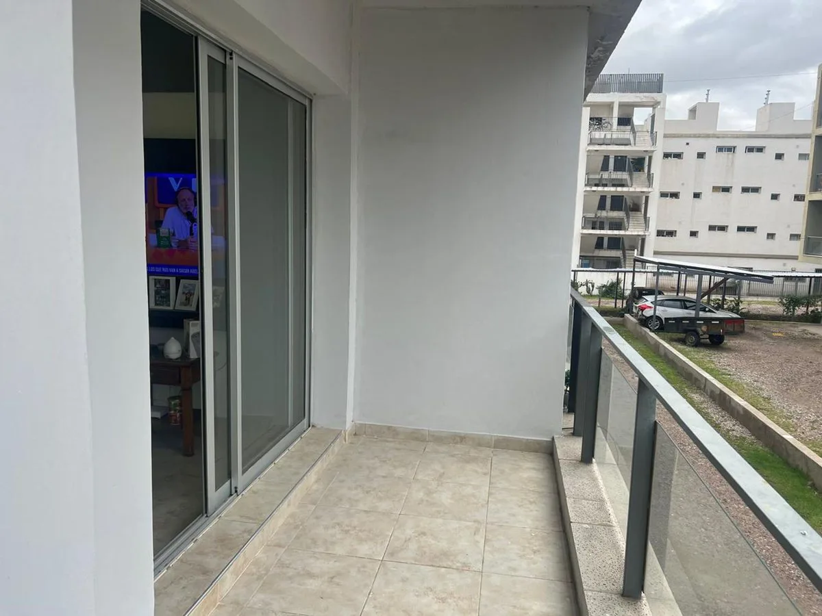 SE VENDE DEPARTAMENTO COMPLEJO PROCREAR foto 3