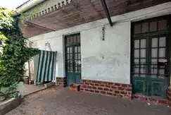 Casa a reciclar | Morón centro a 3 cuadras estacíon | Excelente ubicación estatregica foto 4