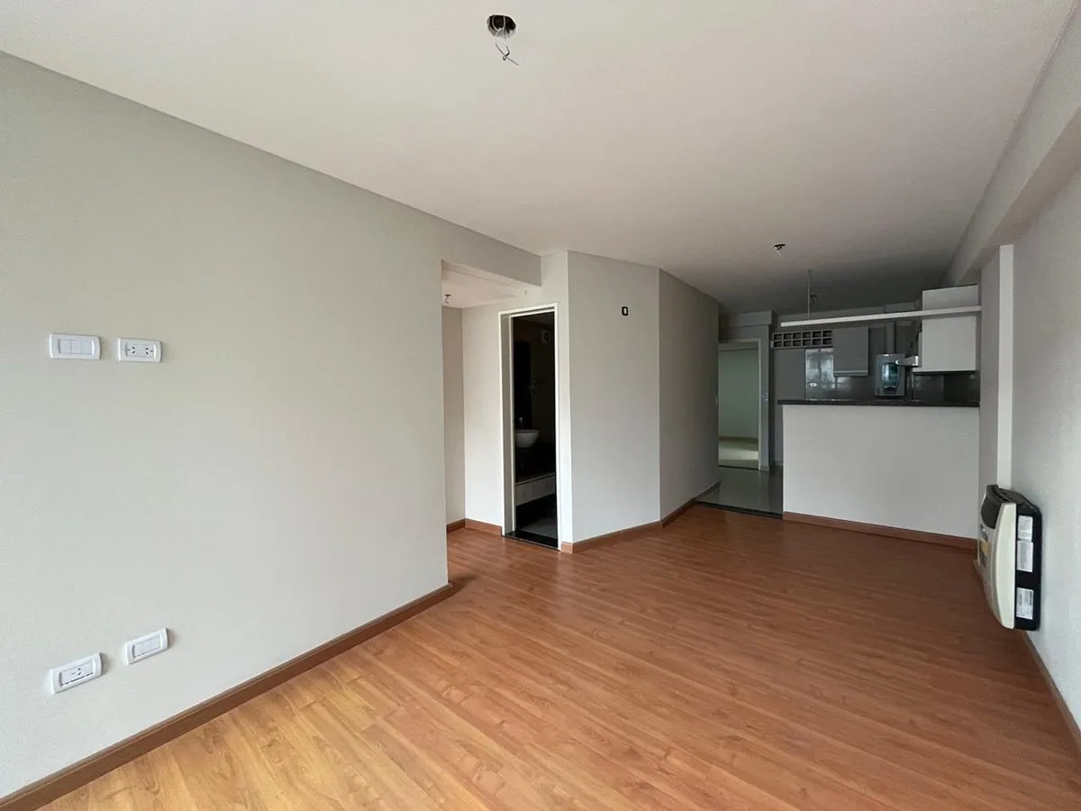 VENTA 1 DORMITORIO FRENTE AL PARQUE URQUIZA foto 3