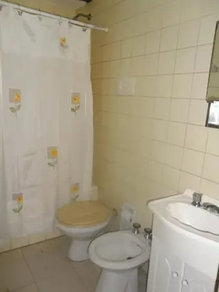 EXCELENTE DEPARTAMENTO DE 3 AMBIENTES EN VENTA EN MIRAMAR CENTRICO SOBRE AVENIDA foto 1