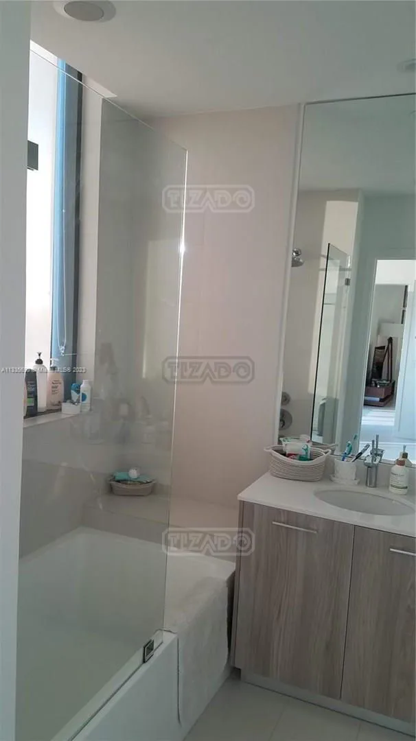 501 NE 31st ST #4305 500 foto 5