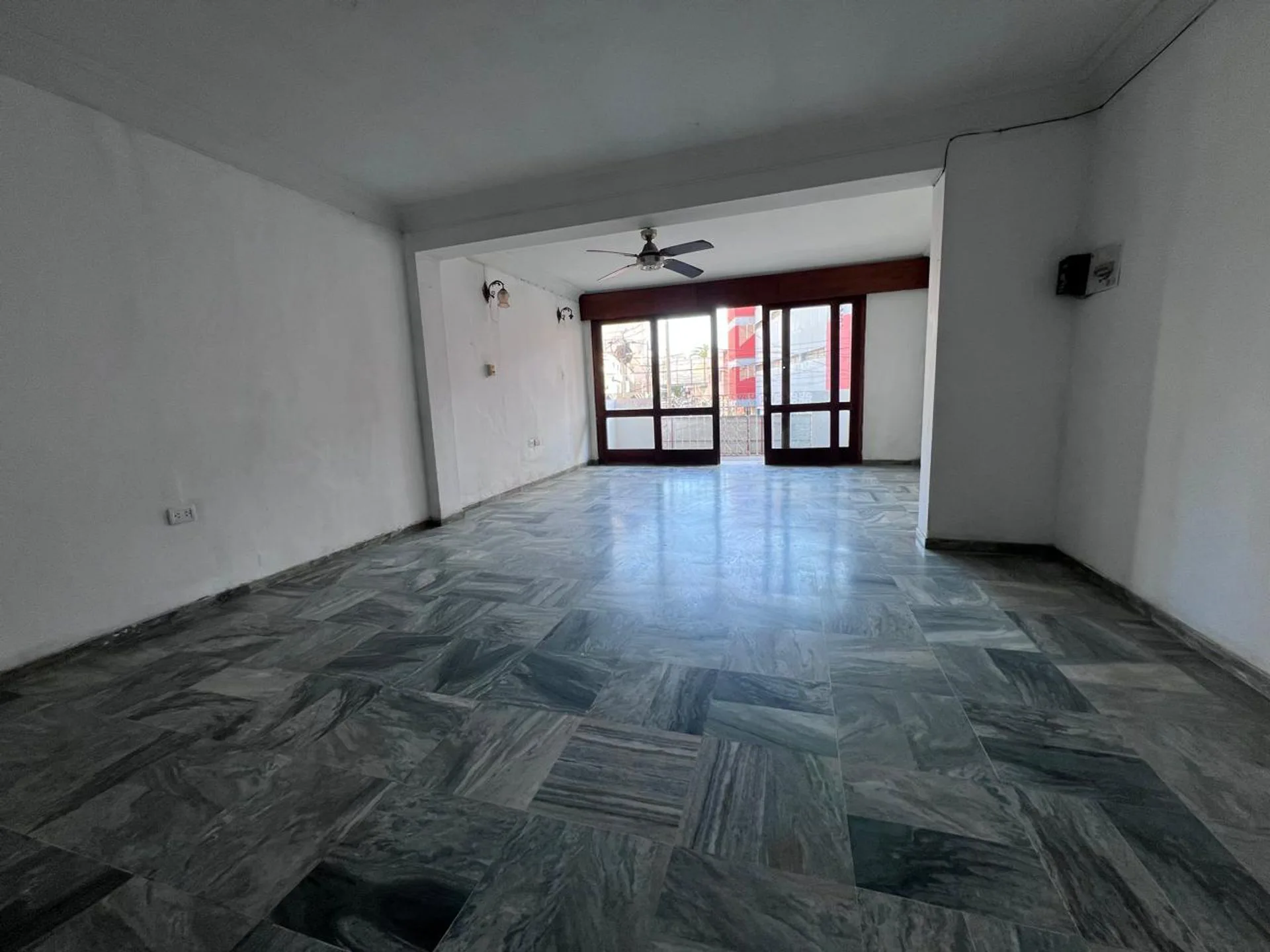 VENTA DEPARTAMENTO CÉNTRICO EN TERMAS DE RÍO HONDO foto 2