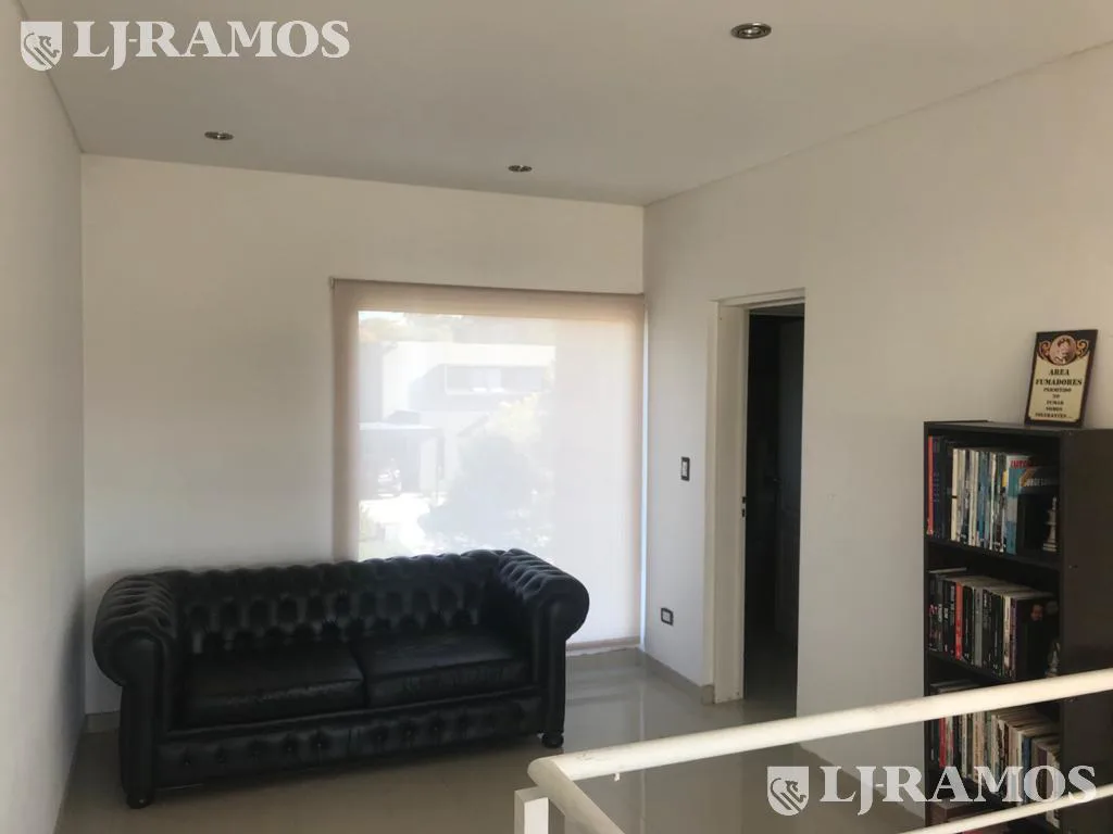 Casa en venta a laguna central Canton Norte 370.000 PG pile sauna foto 4