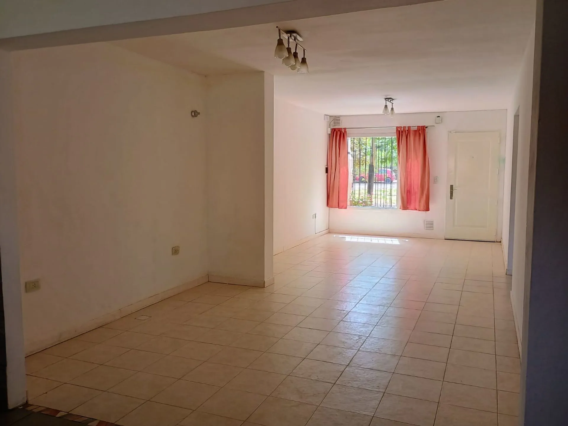 CASA EN VENTA, CENTENARIO foto 4