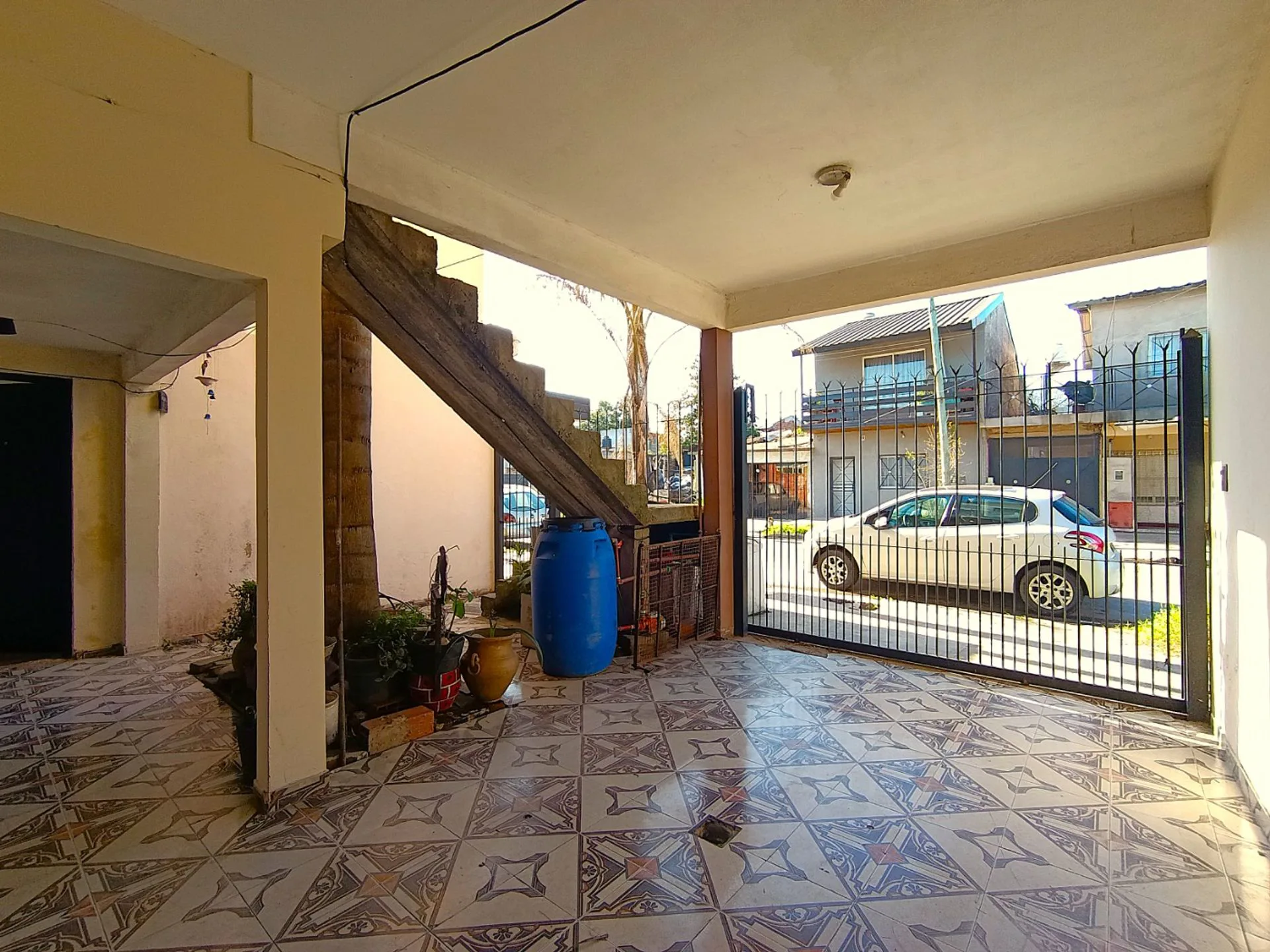 CASA MULTIFAMILIAR + LOCAL Y 3 VIVIENDAS foto 5