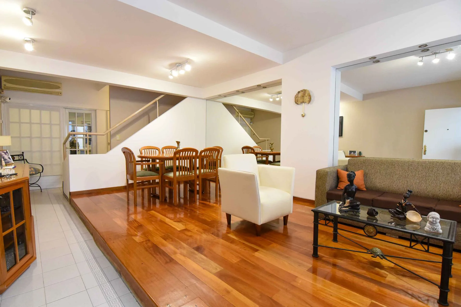 Venta casa tríplex 4 amb cochera parrilla, Flores foto 2