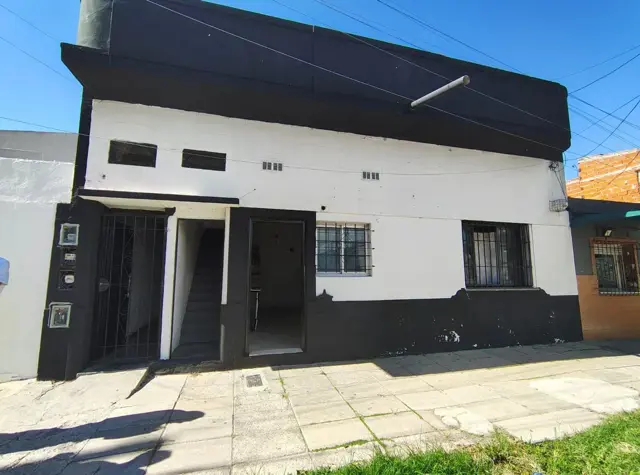 VENTA CASA 286 m2 BOCHINI 900 AVELLANEDA