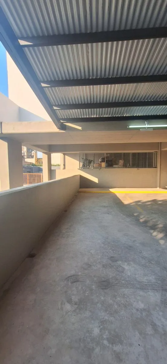 VENTA DE COCHERA EDIFICIO PILAY 75 foto 4