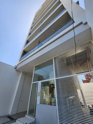 Se Alquila Departamento de 1 Dormitorio a Estrenar en Centro Sur con Cochera foto 3