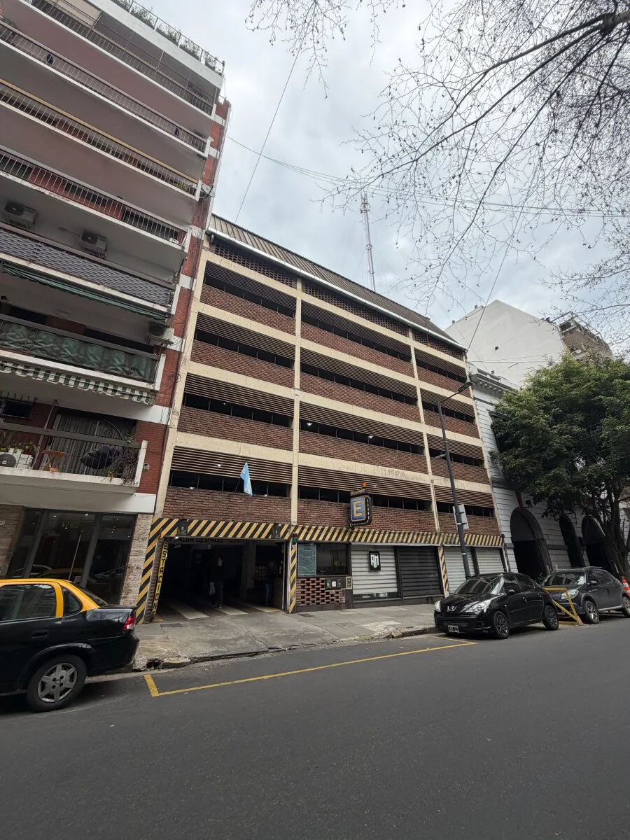 COCHERA EN RECOLETA CALLE LAPRIDA AL 1700 foto 2
