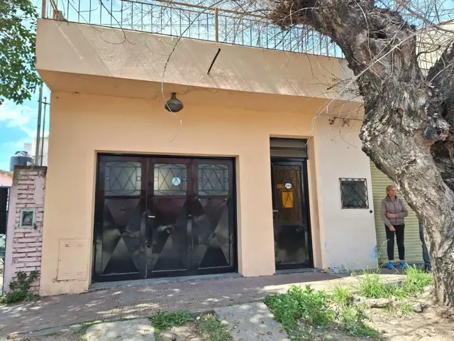 CASA CON LOCAL A RECICLAR APTO CREDITO O FINANCIACION DIRECTO DUEÑO
