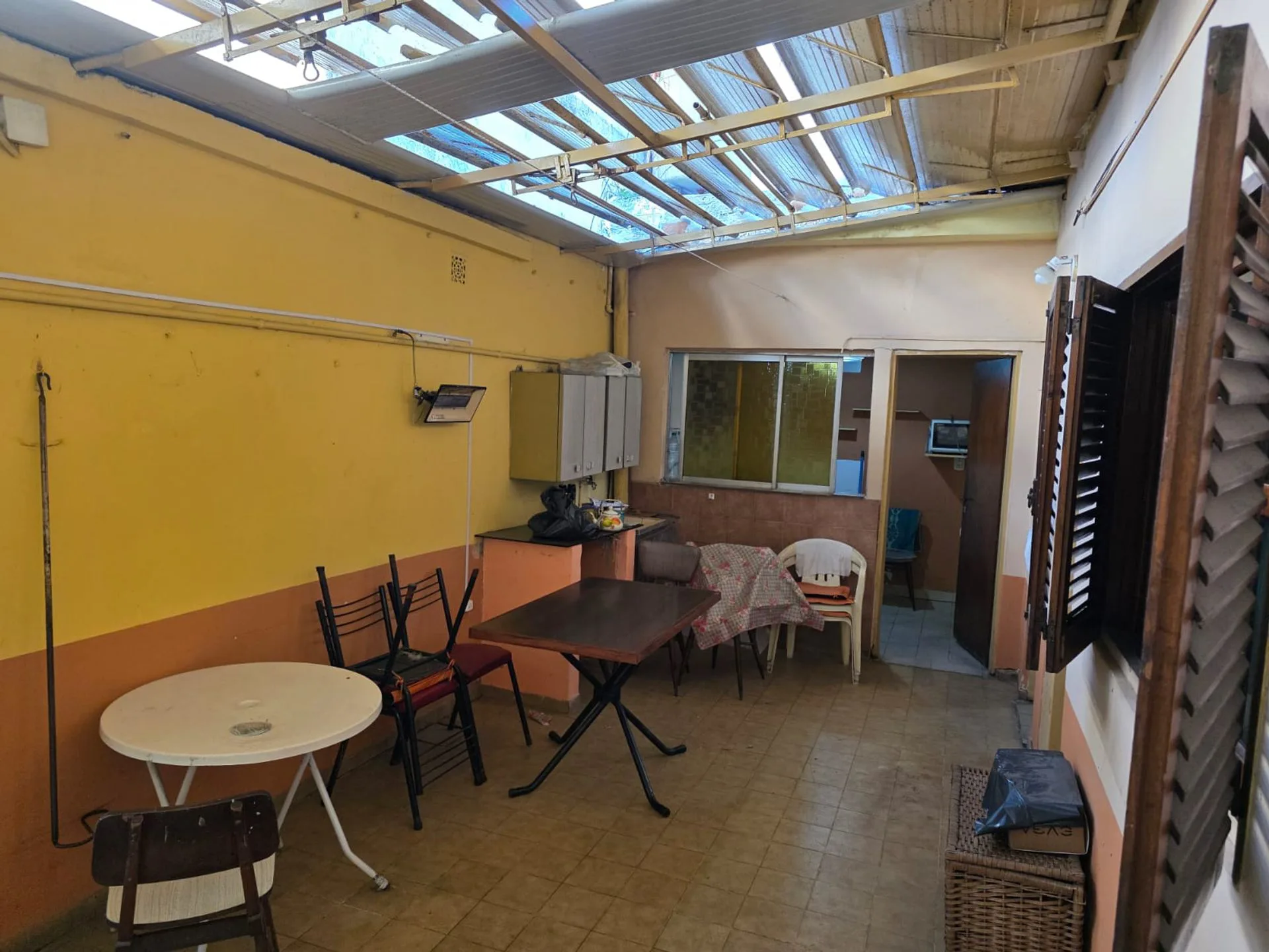 VENTA PH 3 AMB. UBICACION CENTRICA VALENTIN ALSINA foto 3