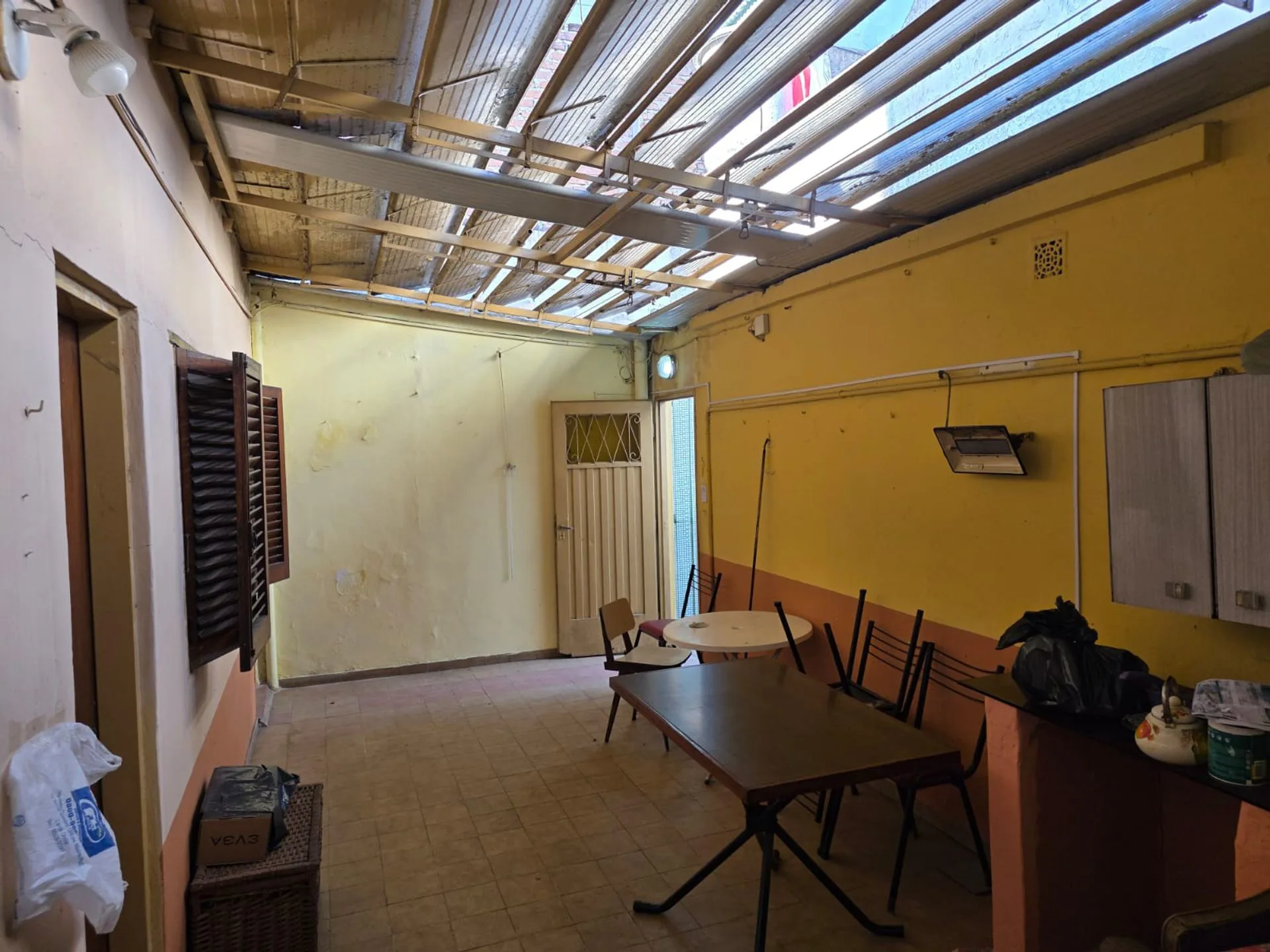 VENTA PH 3 AMB. UBICACION CENTRICA VALENTIN ALSINA foto 4