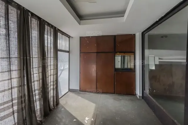 Av Caseros 2400