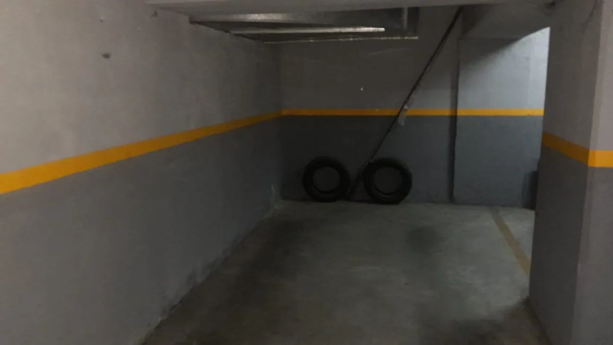 Venta cochera fija foto 3