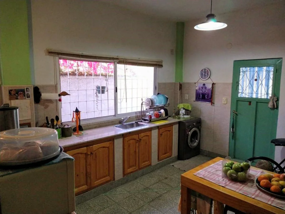 NUEVO VALOR! CASA EN VENTA VIILA LUZURIAGA foto 3