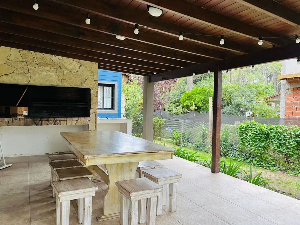 VENTA CASA VALERIA DEL MAR CINCO AMBIENTES foto 5