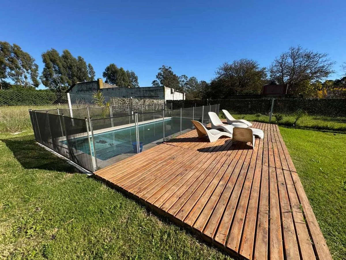 Venta complejo 3 casas con pileta Acantilados