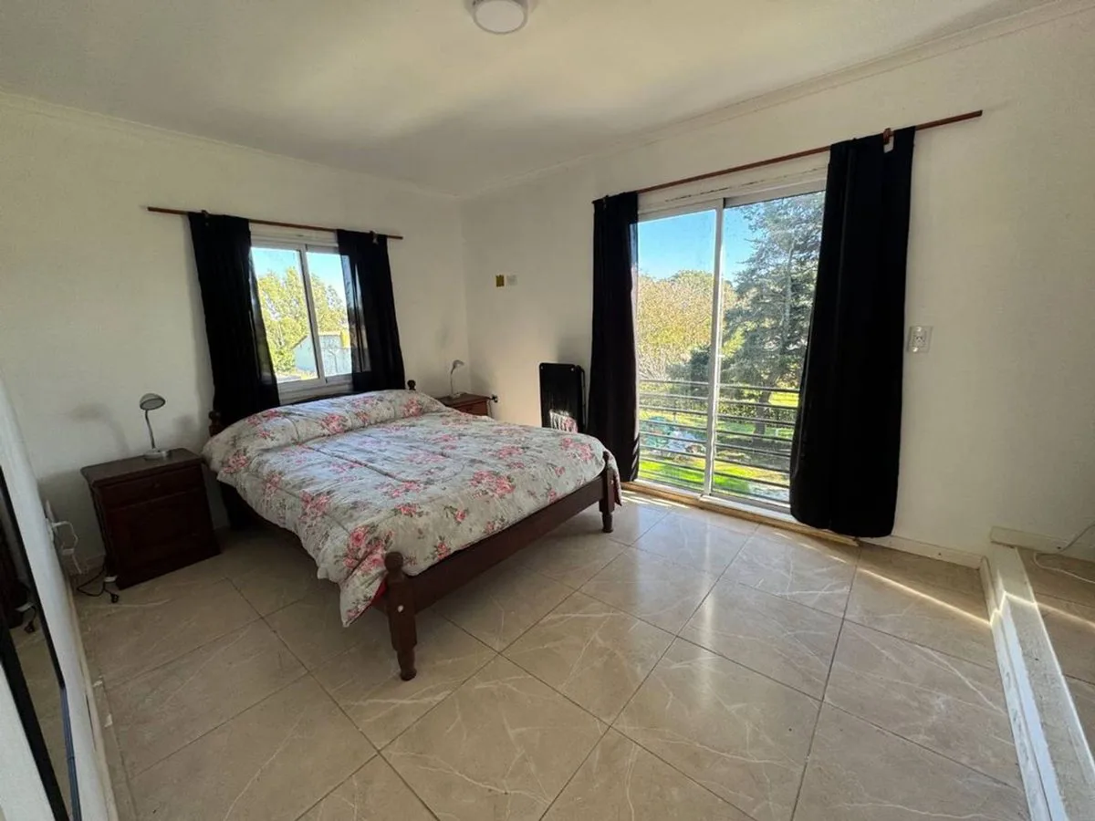 Venta complejo 3 casas con pileta Acantilados foto 3