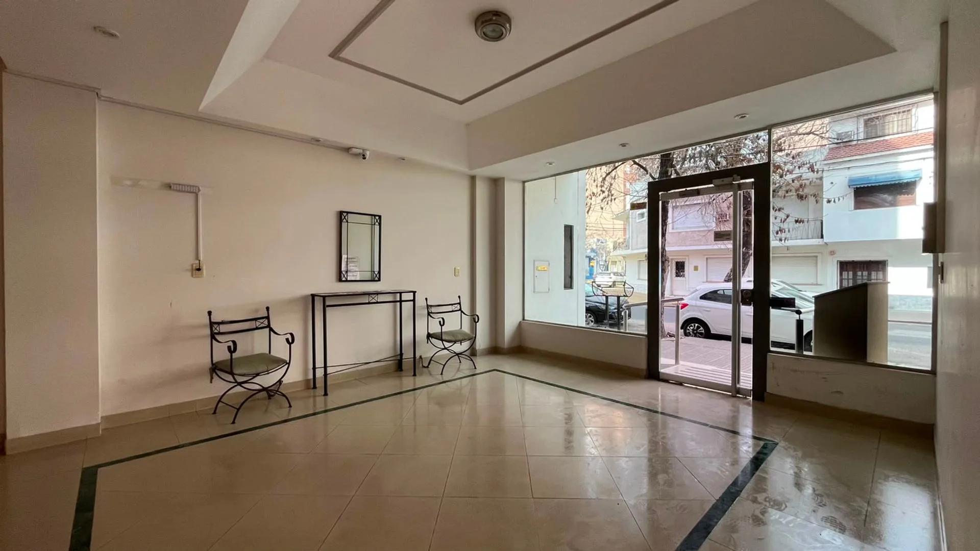 SE VENDE DEPARTAMENTO DE 2 DORMITORIOS Y COCHERA foto 5