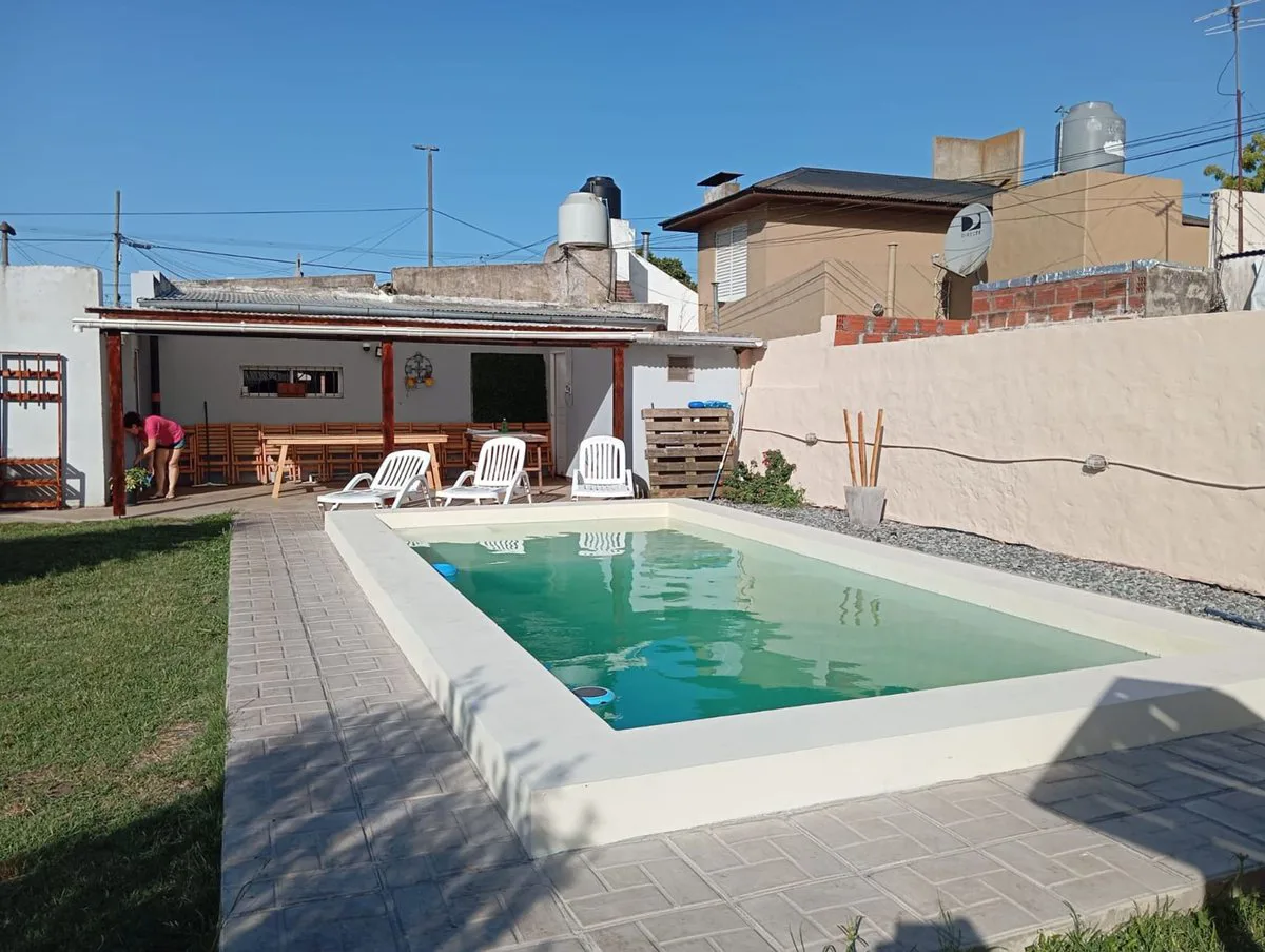 CASA EN VENTA 4 AMBIENTES CON GARAGE EN BALCARCE