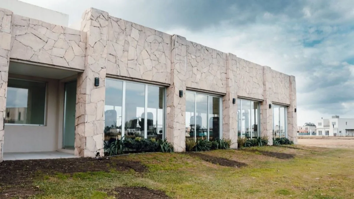 Venta lote en isla a la laguna. La Alameda Canning foto 2