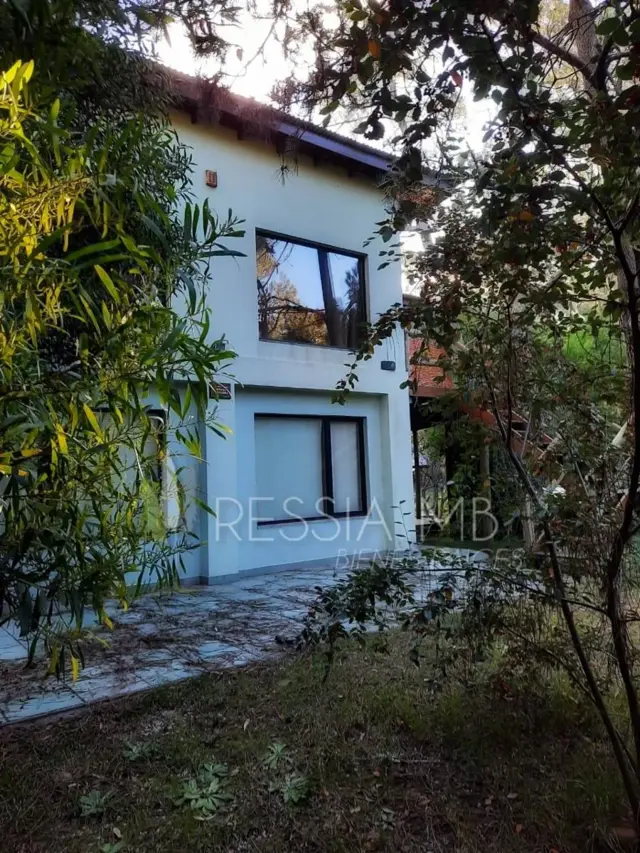 HERMOSA CASA EN MAR DE LAS PAMPAS - AL FINAL DE CALLE S/SALIDA
